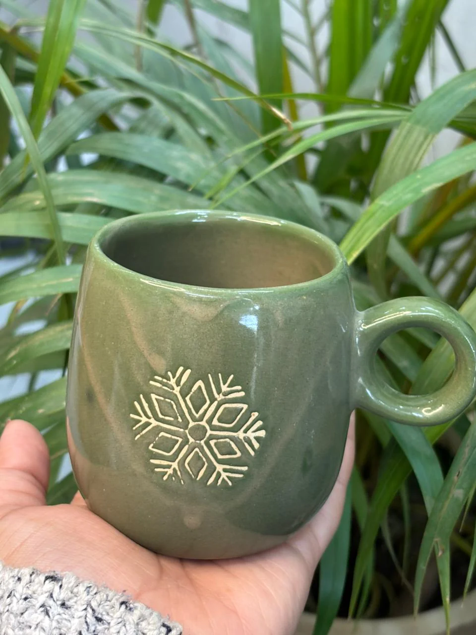 Holiday Snowkiss Green Mug - Image 2
