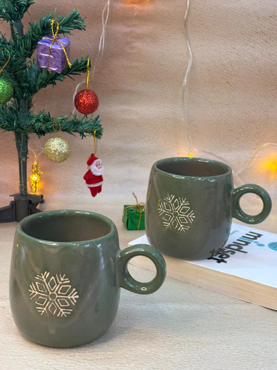 Holiday Snowkiss Green Mug - Image 3