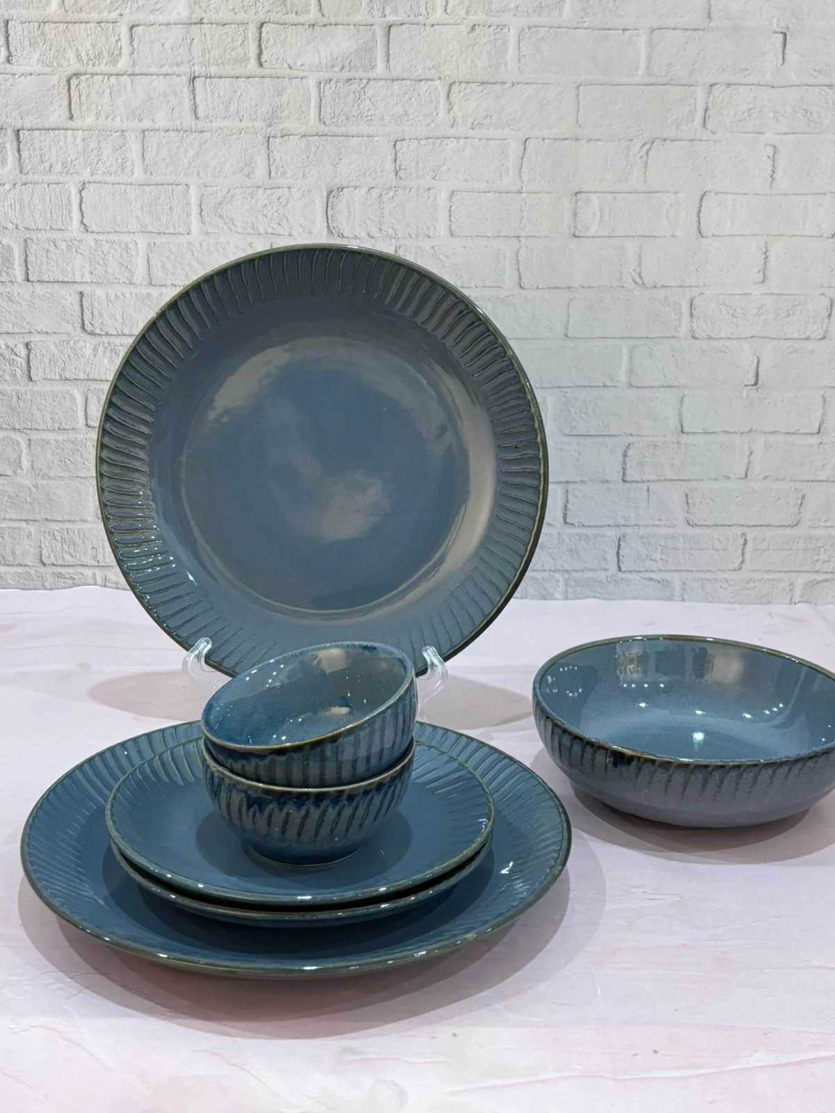 Metallic Blue Glaze with Lines Dinner Set (Set of 7)