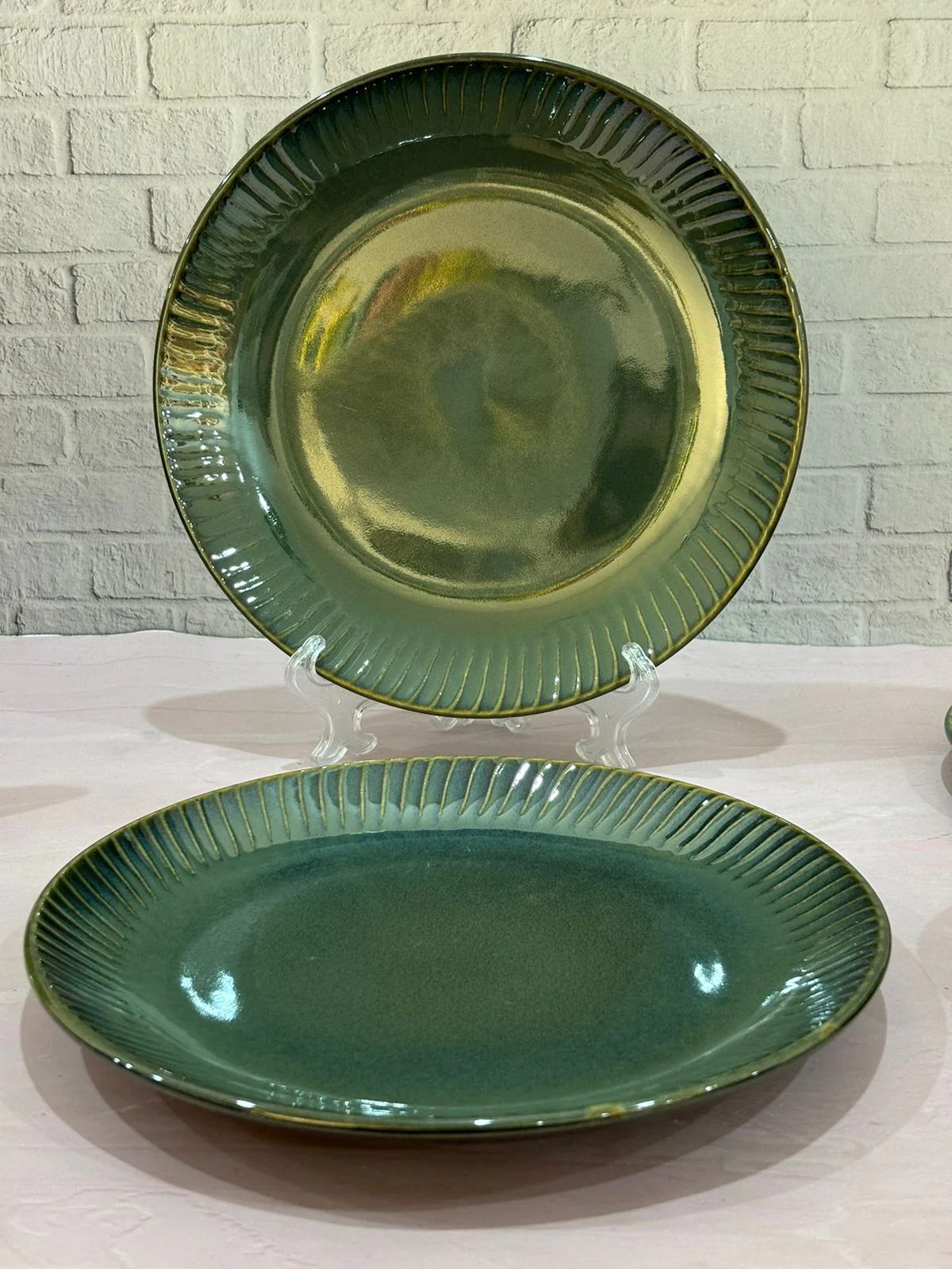 Olive Green with Lines Glaze Dinner Set (Set of 3) - Image 2